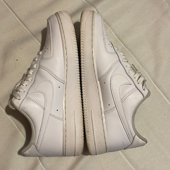 AF1 - Picture 3 of 7